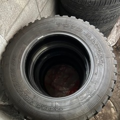 ジムニー　マッドタイヤ　車のパーツ タイヤ、ホイール