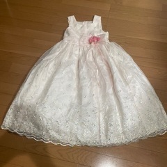 ドレス　130-140