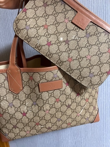 GUCCIミニポーチ付き