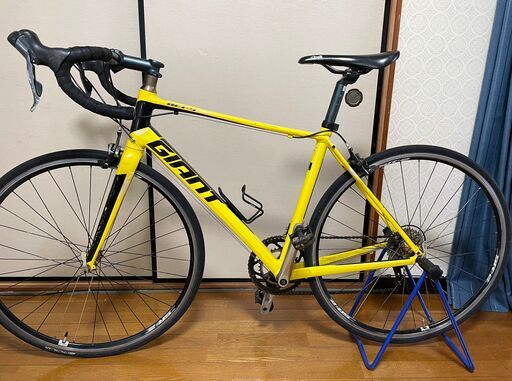 GIANT DEFY 4 イエローサイズM　中古　小傷有　手渡しのみです。