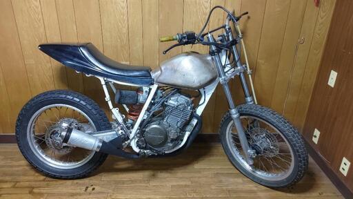 ホンダ　XLR250R　MD20　フラットトラック仕様　の作りかけ