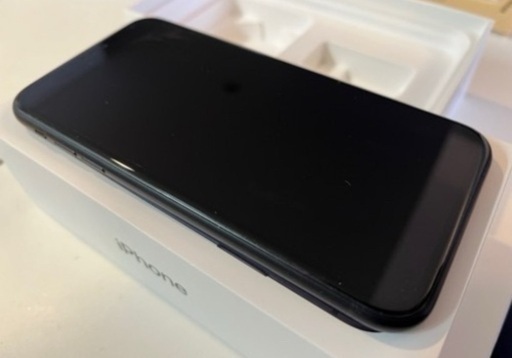 SIMフリーiPhone XR 64GB(格安SIM利用可)