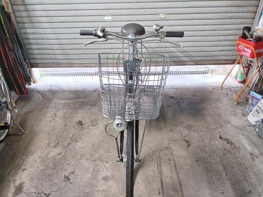 自転車　中古　PRATICO 　内装3段変速　オートライト　カゴリアキャリア鍵付き　タイヤ27インチ 自転車 中古 PRATICO 内装3段変速 オートライト カゴリアキャリア鍵