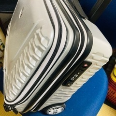 ジャガーディーラー限定販売品　スーツケース　1回使用