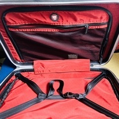 ジャガーディーラー限定販売品　スーツケース　1回使用