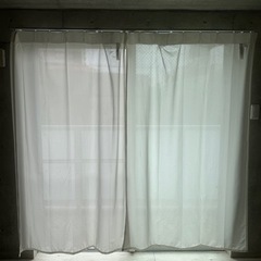 白のカーテン