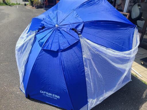 【レジャー用品】キャプテンスタッグ　フリット UVカットウイングパラソル 240cm ブルー 中古　リサイクルショップ宮崎屋住吉店24.4.9k