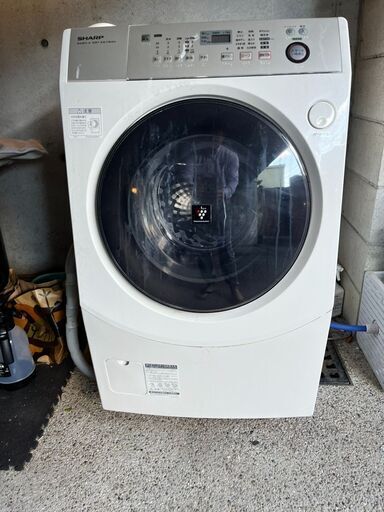 ドラム式洗濯機　９キロ　シャープ2014年　通電確認済み