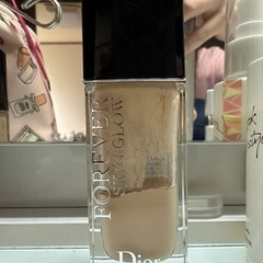 Dior フォーエバーフルイドグロウ 0N