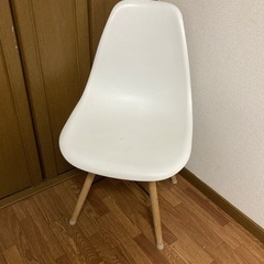 【決まりました】ホワイトチェア　椅子