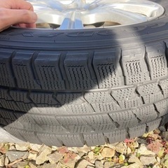 アルミホイール+スタッドレスタイヤ　4本セット　205/60R16