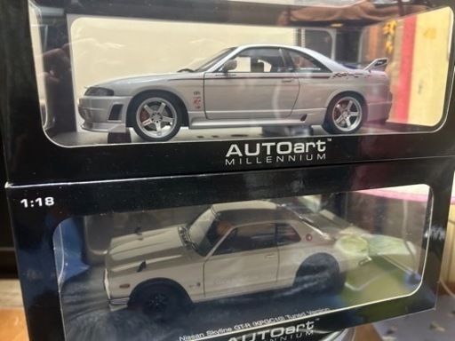 オートアート1/18ダイキャストカー2台