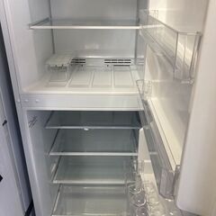 ☆中古￥18,000！YAMADA　236㍑2ドア冷蔵庫　家電　2022年製　YRZ-F23H1型　幅55㎝ｘ奥行61㎝ｘ高さ152㎝　【BD054】