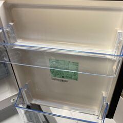 ☆美品￥17,800！Hisense　135㍑2ドア冷蔵庫　家電　HR-G13C-BR型　幅48㎝ｘ奥行58㎝ｘ高さ113㎝　【BD059】