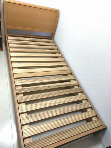 セール中につき、通常特価9,878円より3,000円引きの6,878円!　　フランスベッド シングルサイズ ベッドフレーム NLS-604 ウェービングスノコ床板 組み立て簡単