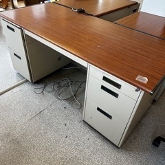 オフィス用家具 机