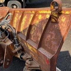 除雪車（除雪機）用タイヤショベルアタッチメント、スノーブレード