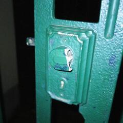 門扉のハンドル部分の修理をお願いします