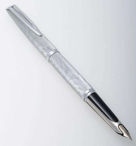 WATERMAN(ウォーターマン) 万年筆 CF モワレ クロームプレート 品番w24-85 WATERMAN ウォーターマン 万年筆 エキスパート デラックス ブルーCT