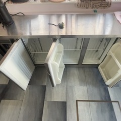 業務用キッチン冷凍冷蔵庫