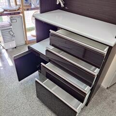 「ジモティー見た」で10％OFF！【ダイニングボード】ダイニングボード ニトリ ポスティア 食器棚 レンジボード キッチンボード ソフトクローズ 鏡面仕上げ:ダークブラウン