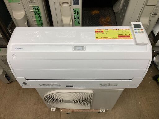 K05225　中古エアコン 東芝 2020年製 主に6畳用 冷房能力 2.2KW / 暖房能力 2.2KW