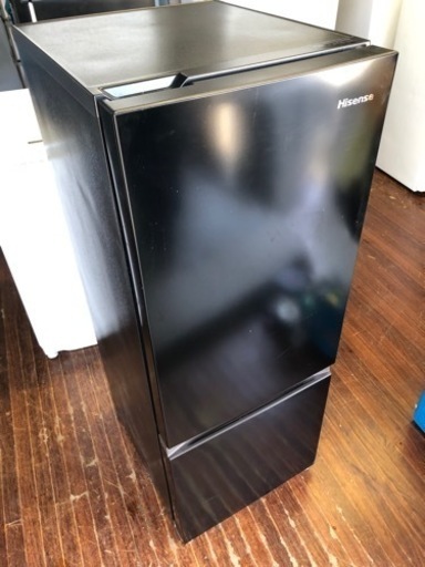 福岡市内配送設置無料　2022年式　ハイセンス 冷蔵庫 幅48.1cm 162L ブラック HR-D15FB 2ドア 右開き 自動霜取り コンパクト