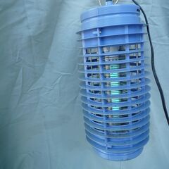 電気虫取り、電撃殺虫、動作品、ワンちゃんの虫除けフェラリア予防に...