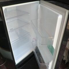 2ドア　三菱冷蔵庫　まだまだ使用できます。　無料！！  