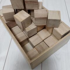 積み木　48個 　ひとつ3×3センチくらい。