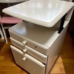 カリモク学習机4点セット　プリンセス