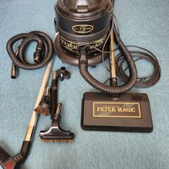 業務用掃除機　アメリカ製　強力パワーです。試運転で使用のみ！