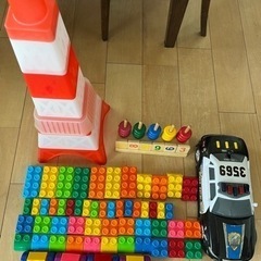 知育おもちゃ　大ブロック、木の数計算、大パトカー、大東京タワーブロック
