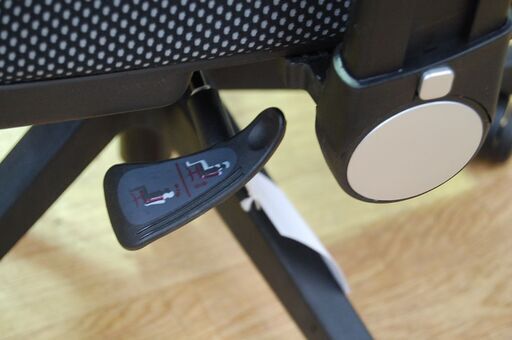 OAチェア JG41481BK コイズミファニテック 座面昇降 肘掛け付き 肘高さ調節可能 黒 メッシュ 札幌市 清田区 平岡 コイズミファニテック エルゴノミックチェア JG改 オフィスチェア 背