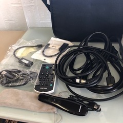 RICOH プロジェクター WX4241N R102 リモコン付き ケース付き ホワイト ホームプロジェクター 液晶プロジェクター 動作OK お買い得