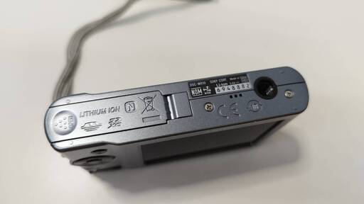 【動作品】SONY Cyber-shot デジタルカメラ DSC-W810