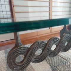 スペイン製ガラスローテーブル