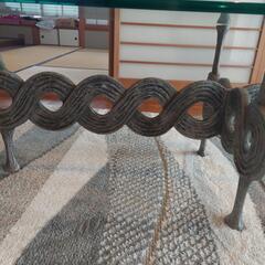 スペイン製ガラスローテーブル