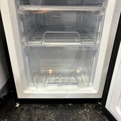 ☆中古￥13,800！IRIS OHYAMA 142㍑2ドア冷蔵庫 家電 2021年製 IRSD 