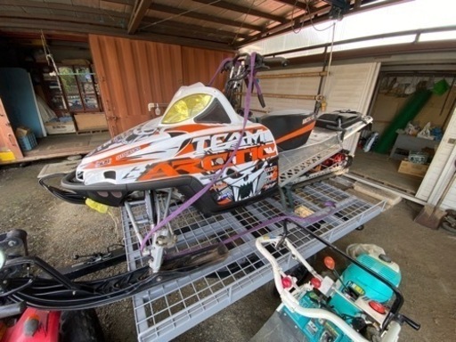 ARCTIC CAT スノーモービル