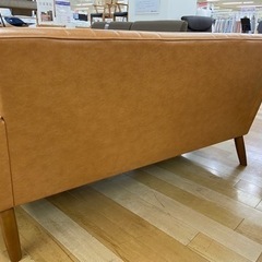 トレファクラパーク岸和田店】karimoku×unico合皮2人掛けソファ入荷致し