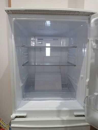 2019年 Sharp 冷凍冷蔵庫 4月29日か30日の午前中引き渡し希望  