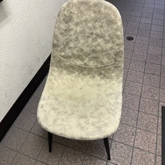 革製の椅子