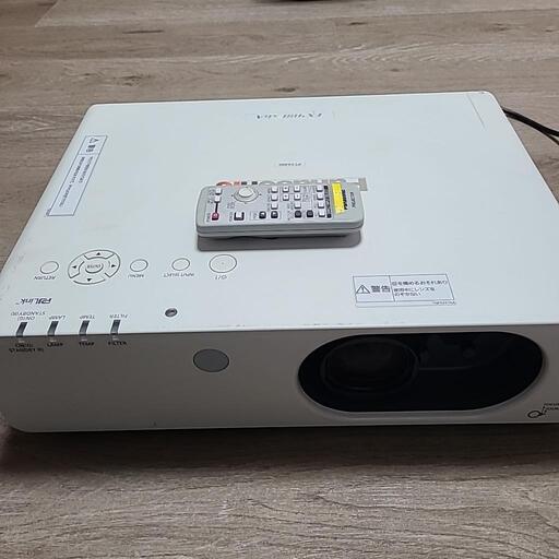 Panasonic液晶プロジェクター2台！！