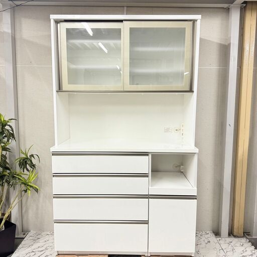 16867  NITORI 2枚ガラス扉キッチンボード   ◆大阪市内・東大阪市他 5,000円以上ご購入で無料配達いたします！◆ ※京都・高槻・枚方方面◆神戸・西宮・尼崎方面◆生駒方面、大阪南部方面　それぞれ条件付き無料配送あり！