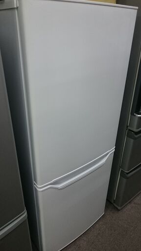 （山善）　2ドア冷蔵庫１３９L　２０２３年製　MFR-F140　50ｃｍ幅　霜取り機能付き　単身向け　　高く買取るゾウ八幡東店