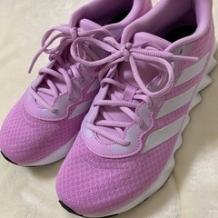 お値下げ‼️★新品　未使用★adidasランニングシューズ23....