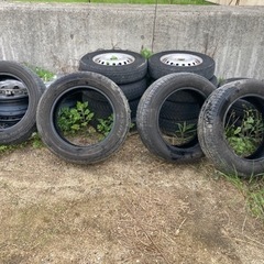 車のパーツ タイヤ4本セット　195/60R16 