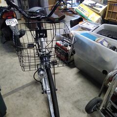 新しい自転車は学生に似合う、小さな傷がいくつかある