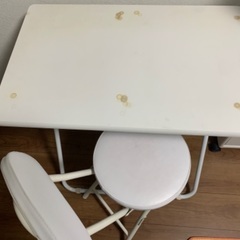 ニトリ　テーブル＋椅子